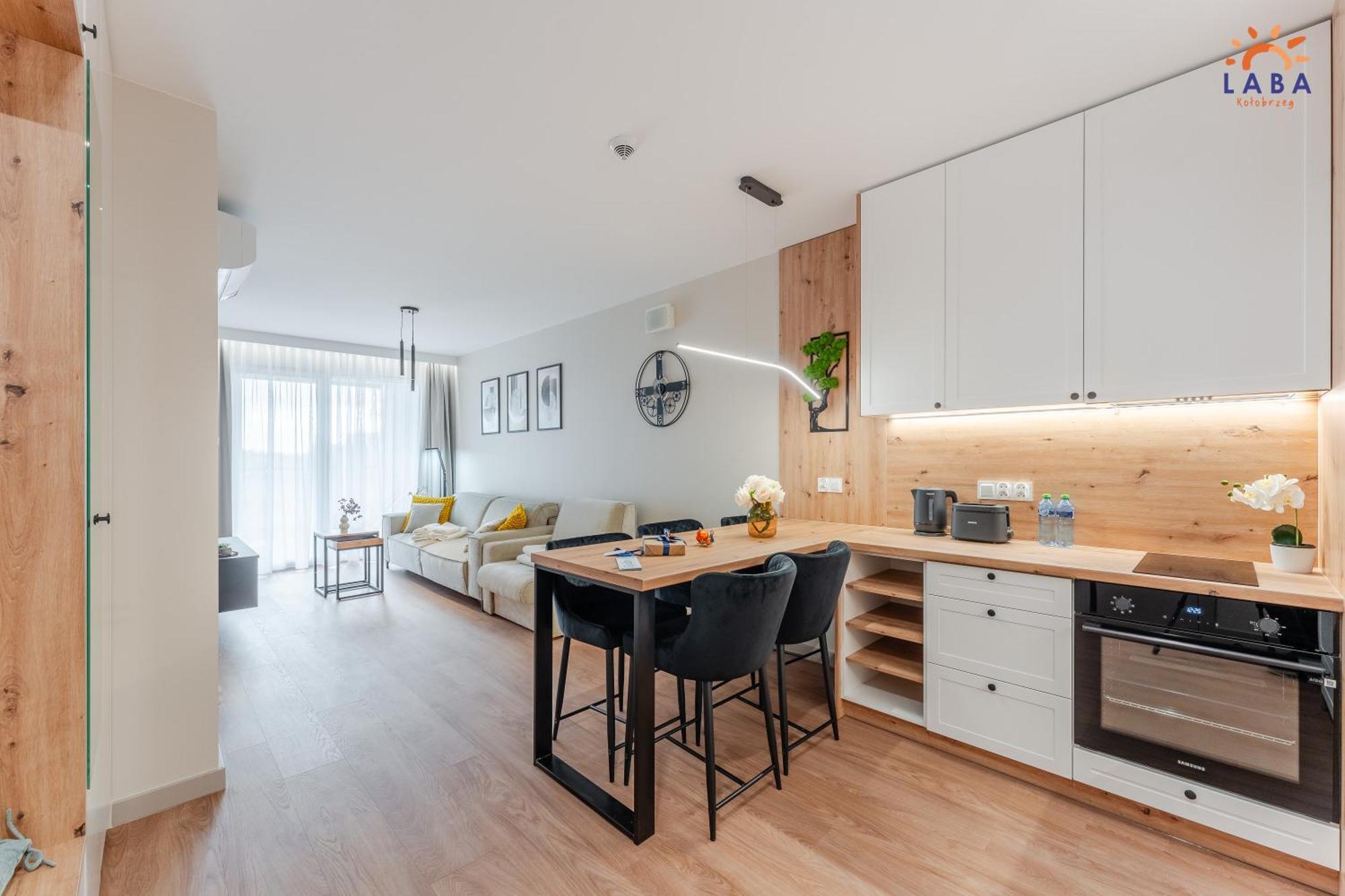 Laba Kolobrzeg Apartamenty Kasprowicza 20C Parking Basen Fitness Bawialnia W Cenie, Parkplatz Schwimmbad Fitness Spielzimmer Im Preis Exterior photo